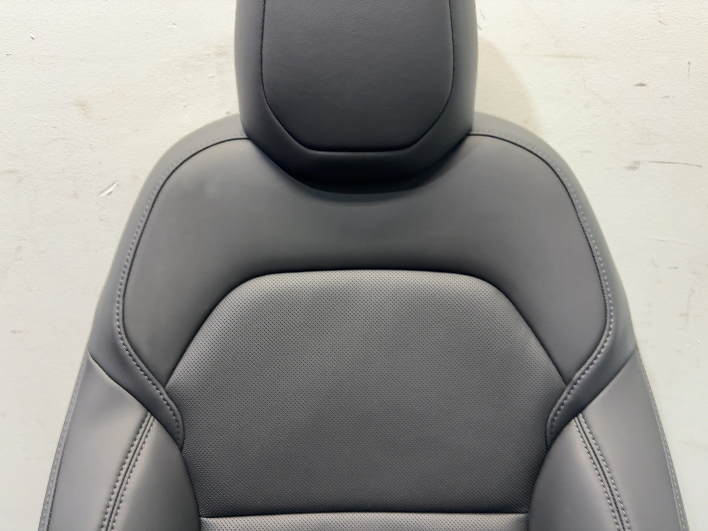 2025 Tesla Model 3 Highland Front First Row Seat Right Black 7754324-01-B