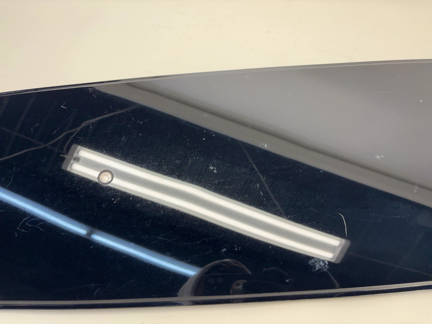 2020 Tesla Model X Roof Top Center Spine Applique 1041361-00-J
