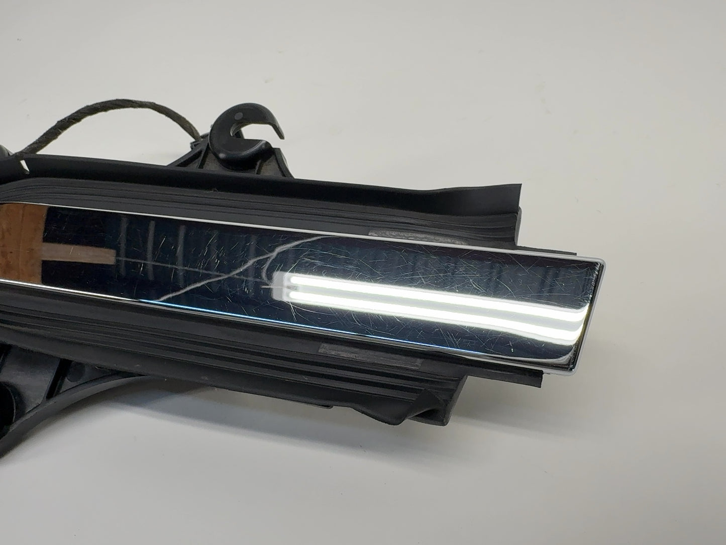 2018-2020 Tesla Model X Front Left Door Handle 1035418-00-E