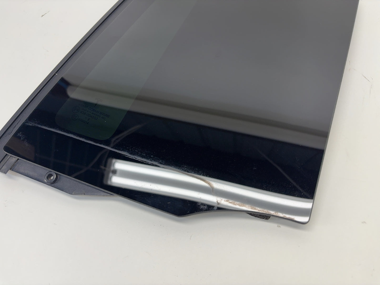 2016 Tesla Model X Rear Left Door Glass Fixed 1055275-00-G