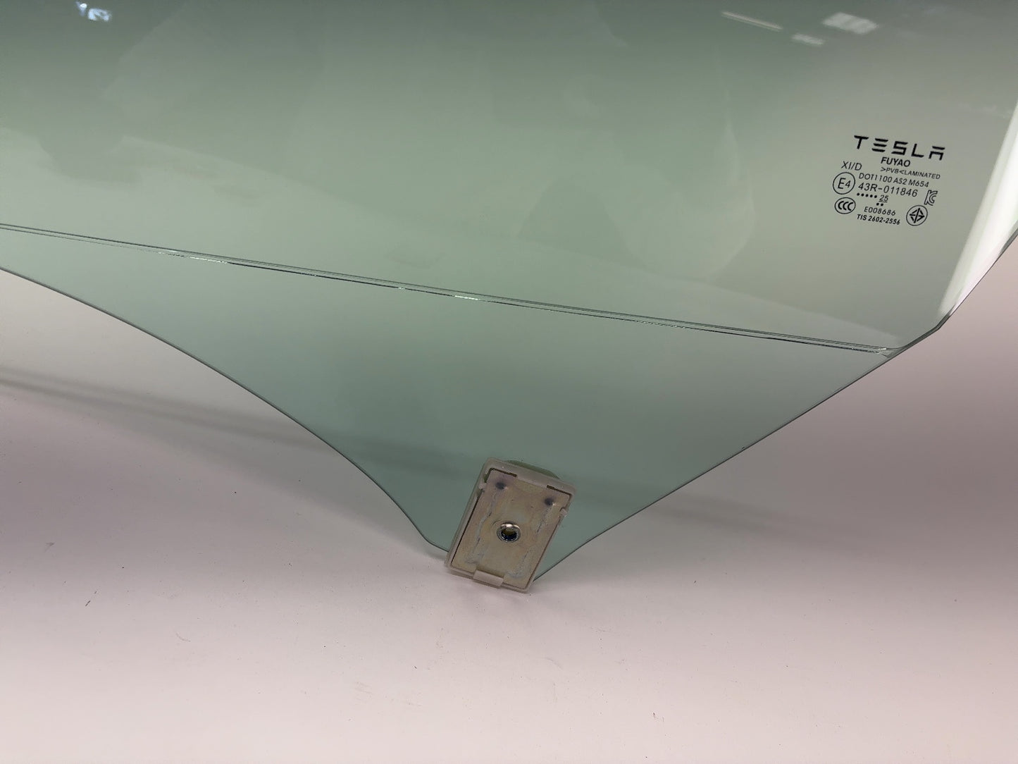 2024-2025 Tesla Model 3 Highland Front Left Door Glass Laminated 1768719-00-D