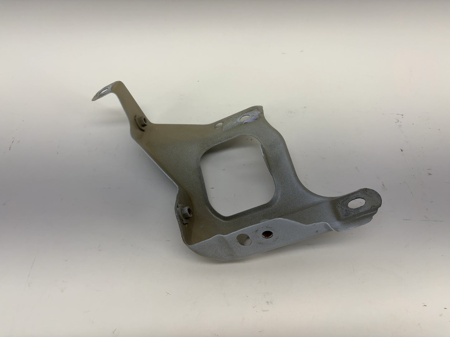 2018 Tesla Model 3 Left Fender Support Bracket 1086017-00-C