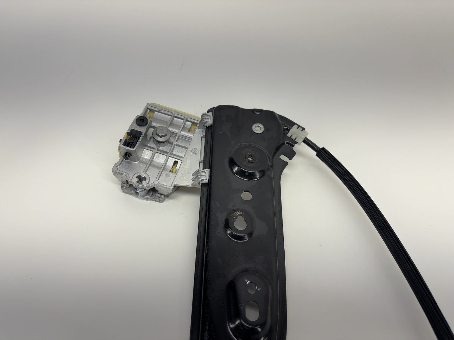 2025 Tesla Model Y Juniper Front Left Door Window Regulator 1987312-97-A
