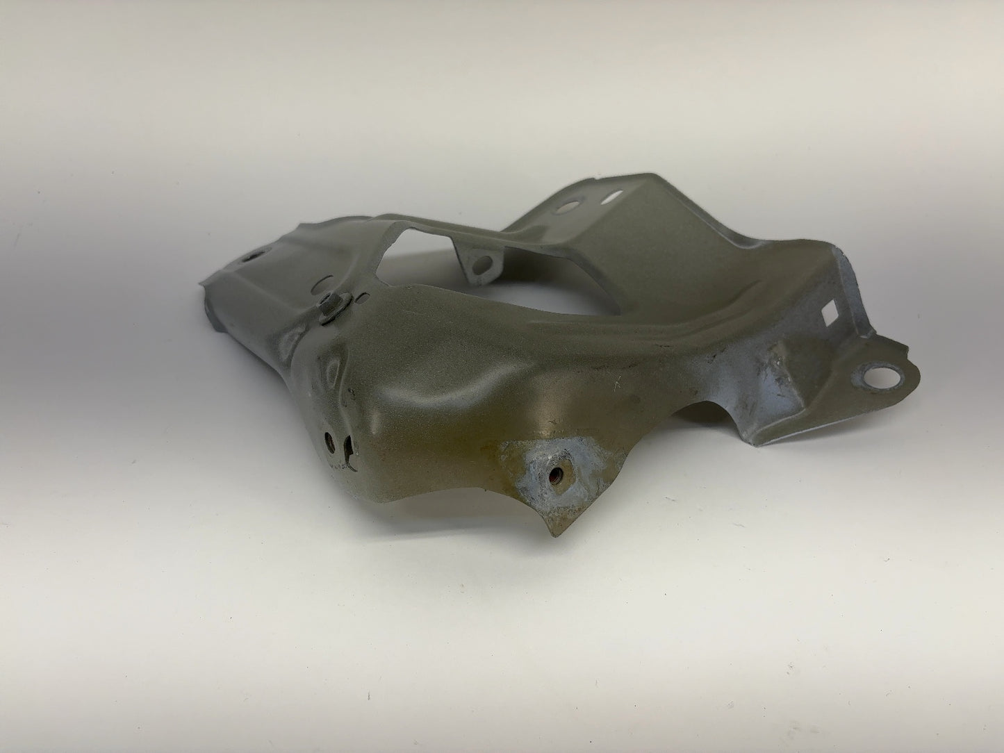 2026 Tesla Model Y Juniper Front Left Fender Support Bracket 2032469-00-B