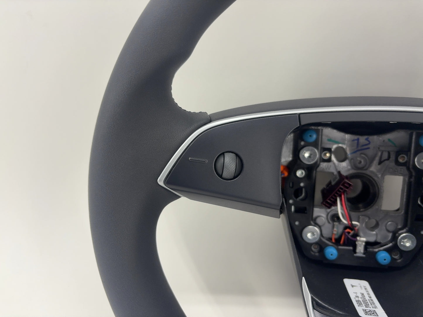 2025 Tesla Model 3 Highland Steering Wheel Pur Leather 1735339-00-G