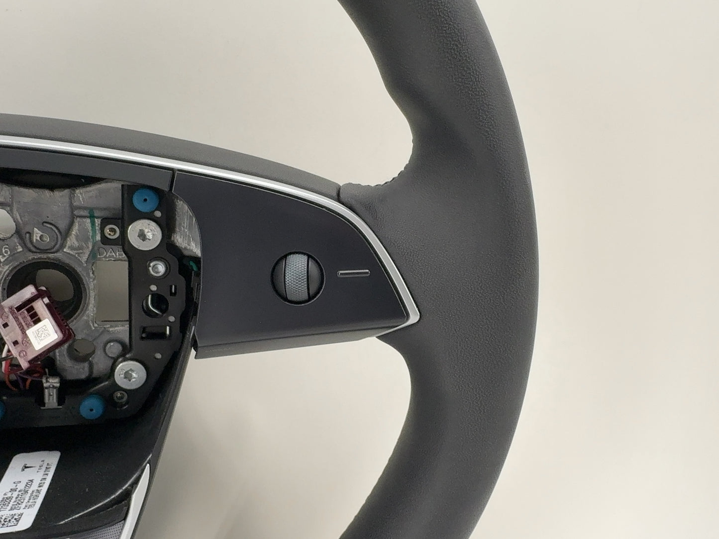 2025 Tesla Model 3 Highland Steering Wheel Pur Leather 1735339-00-G