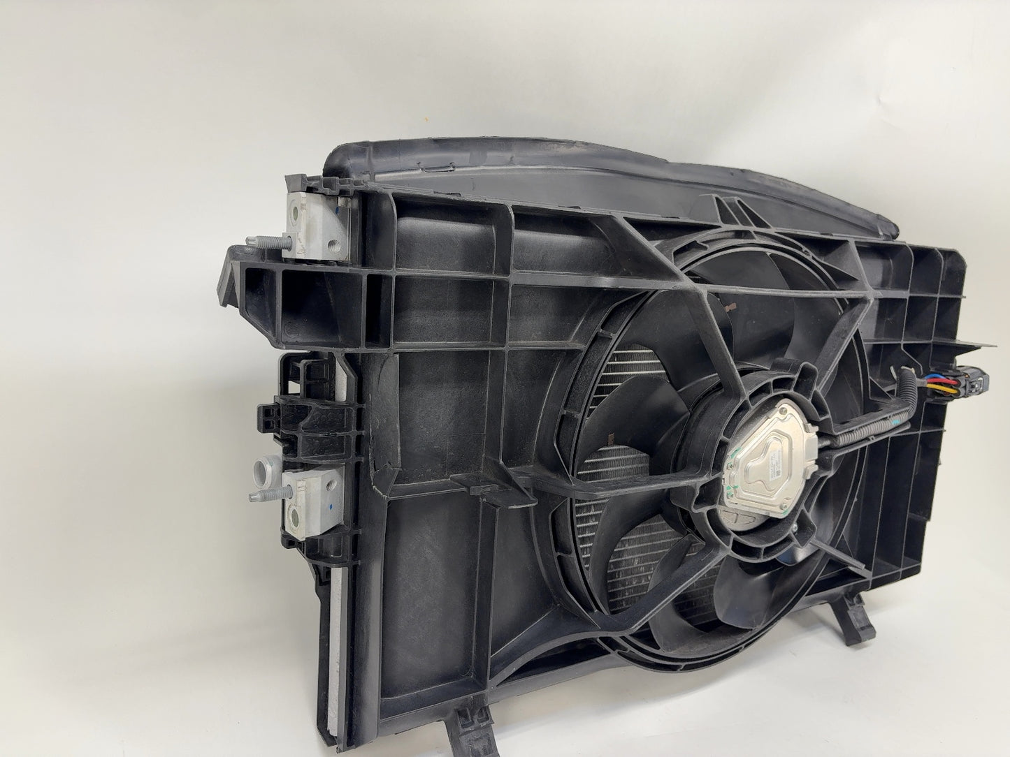 2020 Tesla Model 3 Cooling Fan Assembly Note* 1076732-00-H