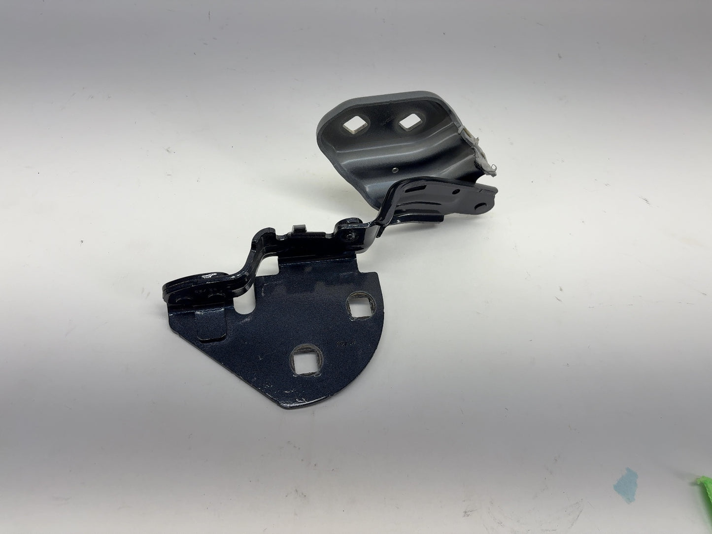 2024-2025 Tesla Model 3 Highland Left Hood Hinge 1774935-00-D