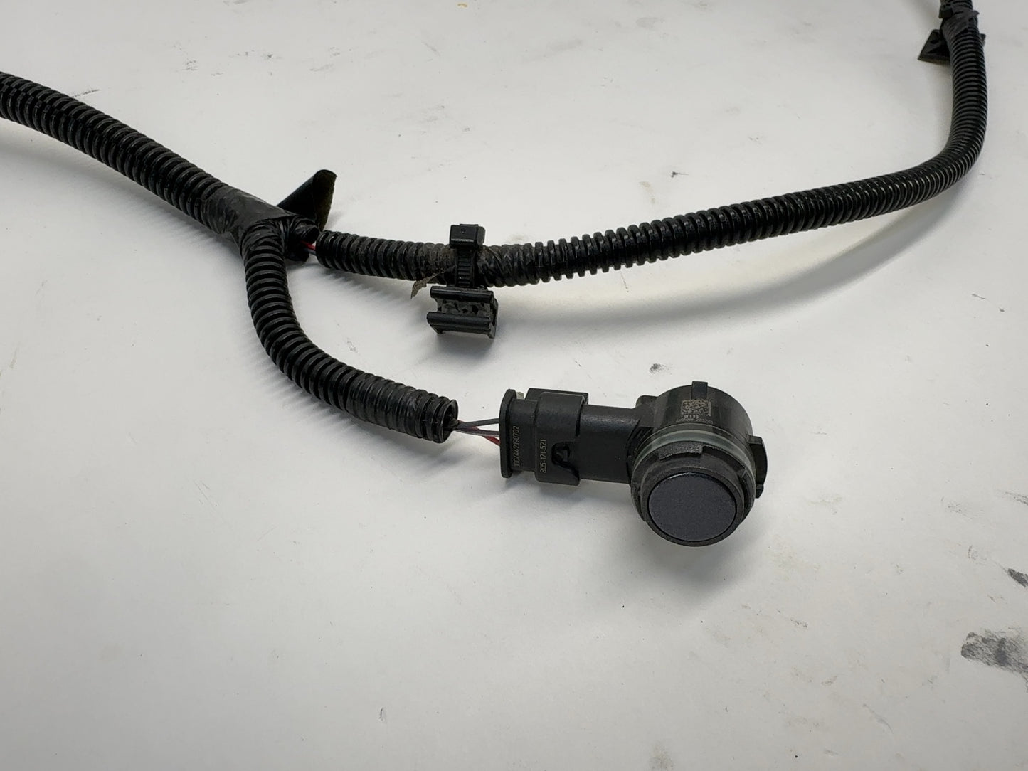 2018-2020 Tesla Model X Rear Bumper Harness With Sensors 1032435-00-G
