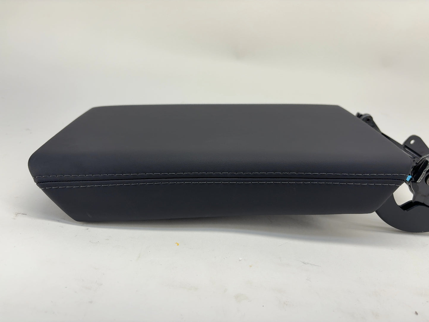 2025 Tesla Model 3 Highland Center Console Armrest 1714422-24-G