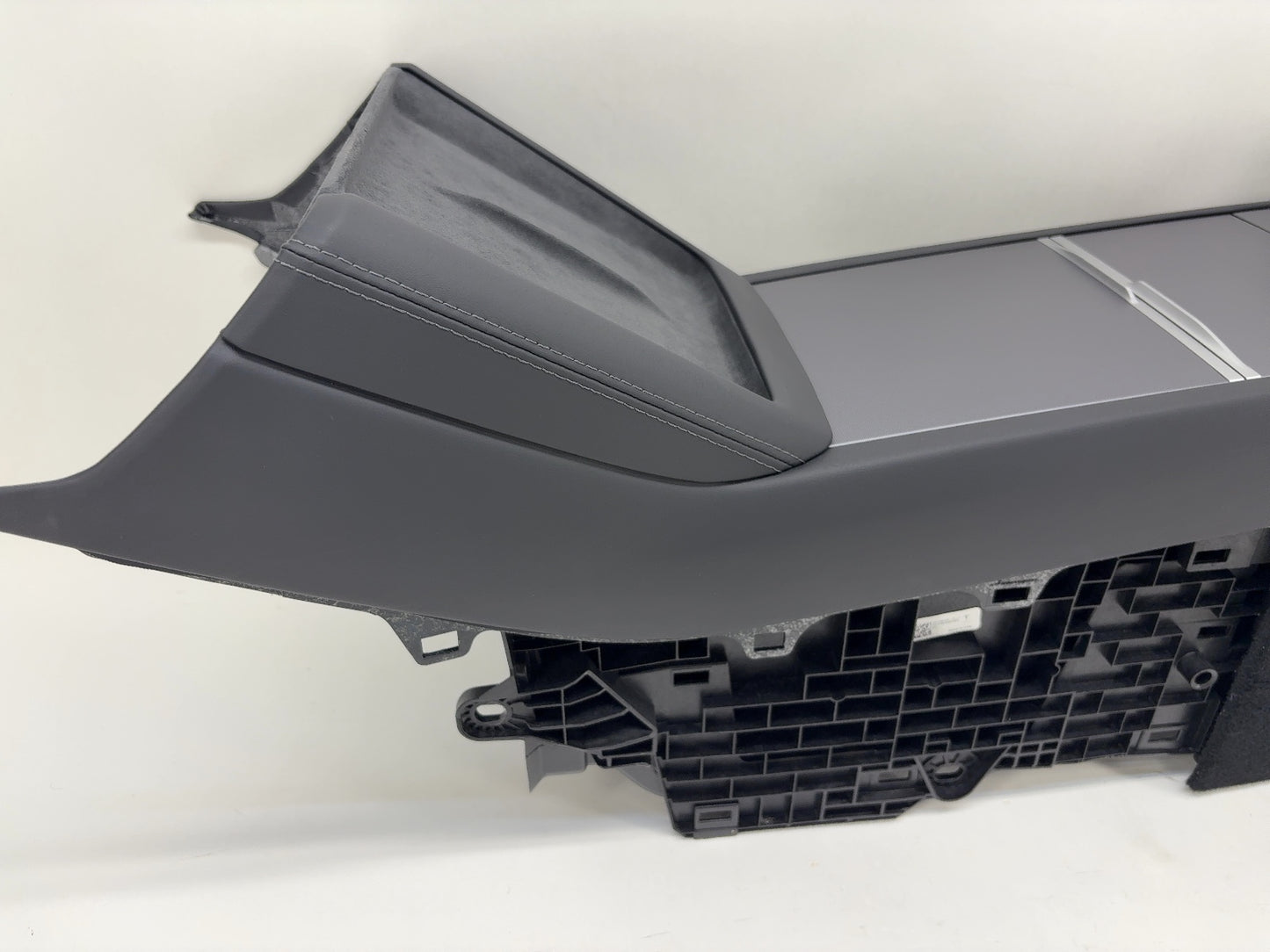 2025 Tesla Model 3 Highland Center Console 1714377-22-M