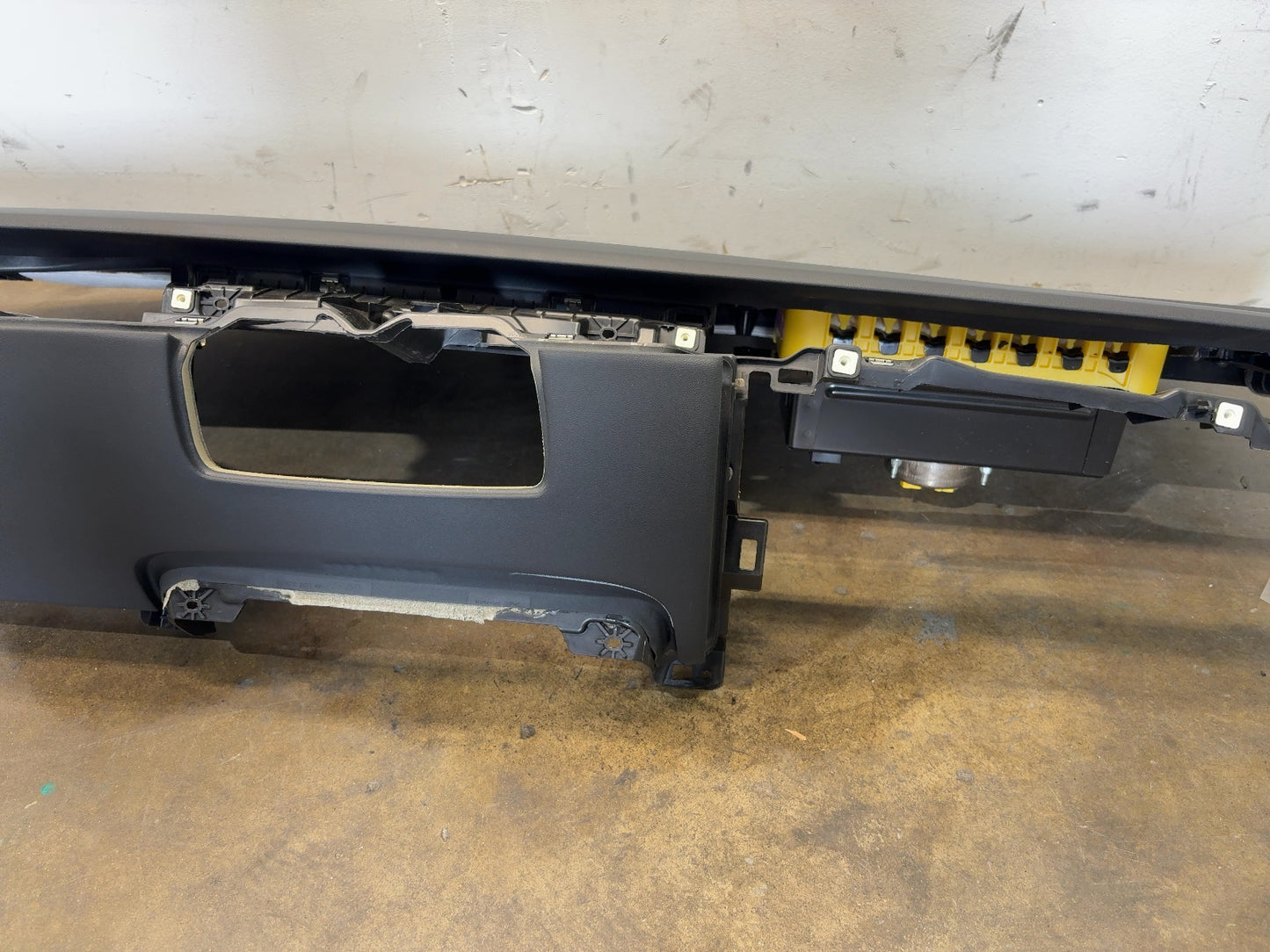 2021-2025 Tesla Model 3 Dash Panel With Airbag 1077823-00-G
