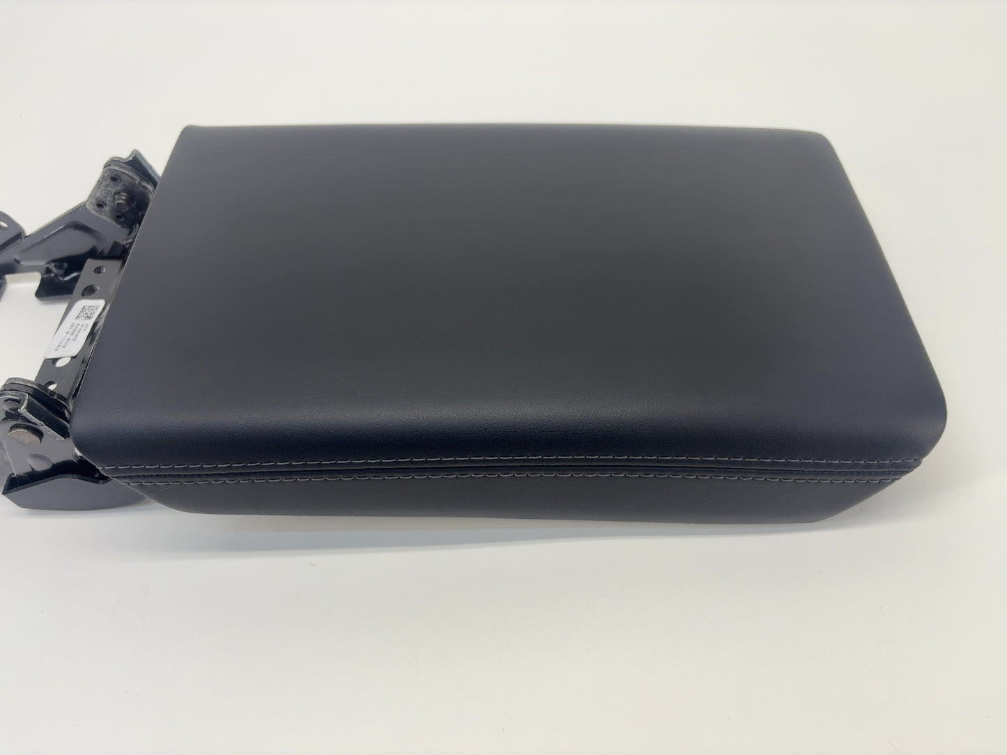 2025-2026 Tesla Model 3 Highland Console Armrest 1878977-24-D