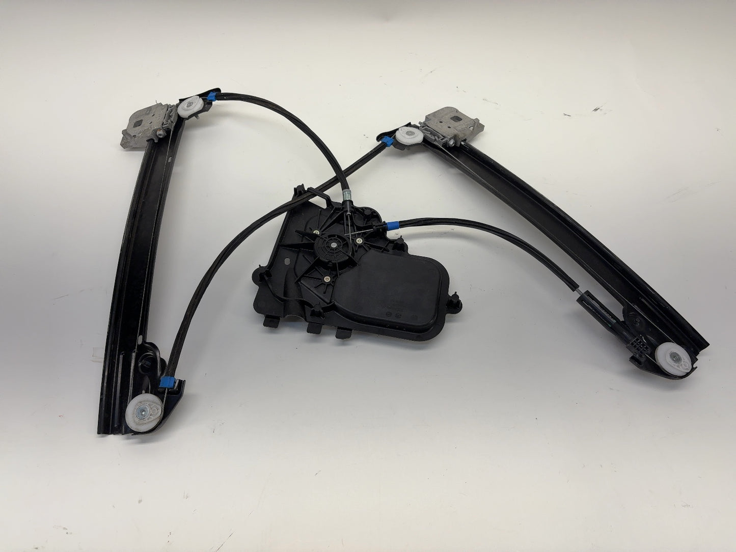 2018 Tesla Model 3 Front Right Window Regulator 1096621-99-H