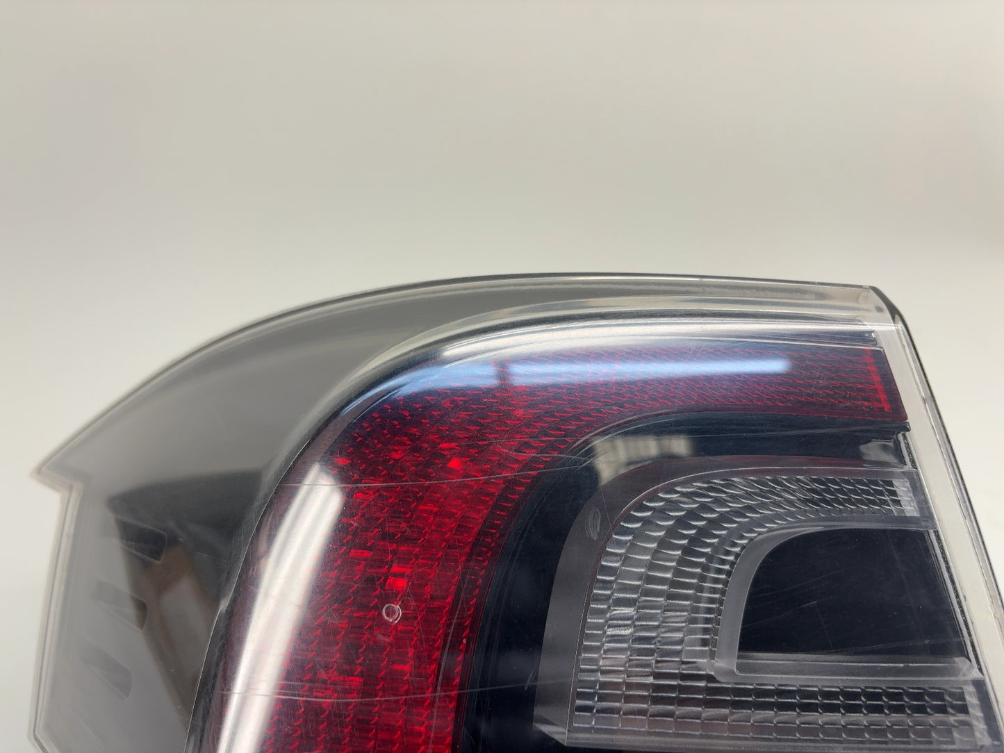 2013 Tesla Model S Tail Lamp Rear Bodyside Left 6005918-00-C