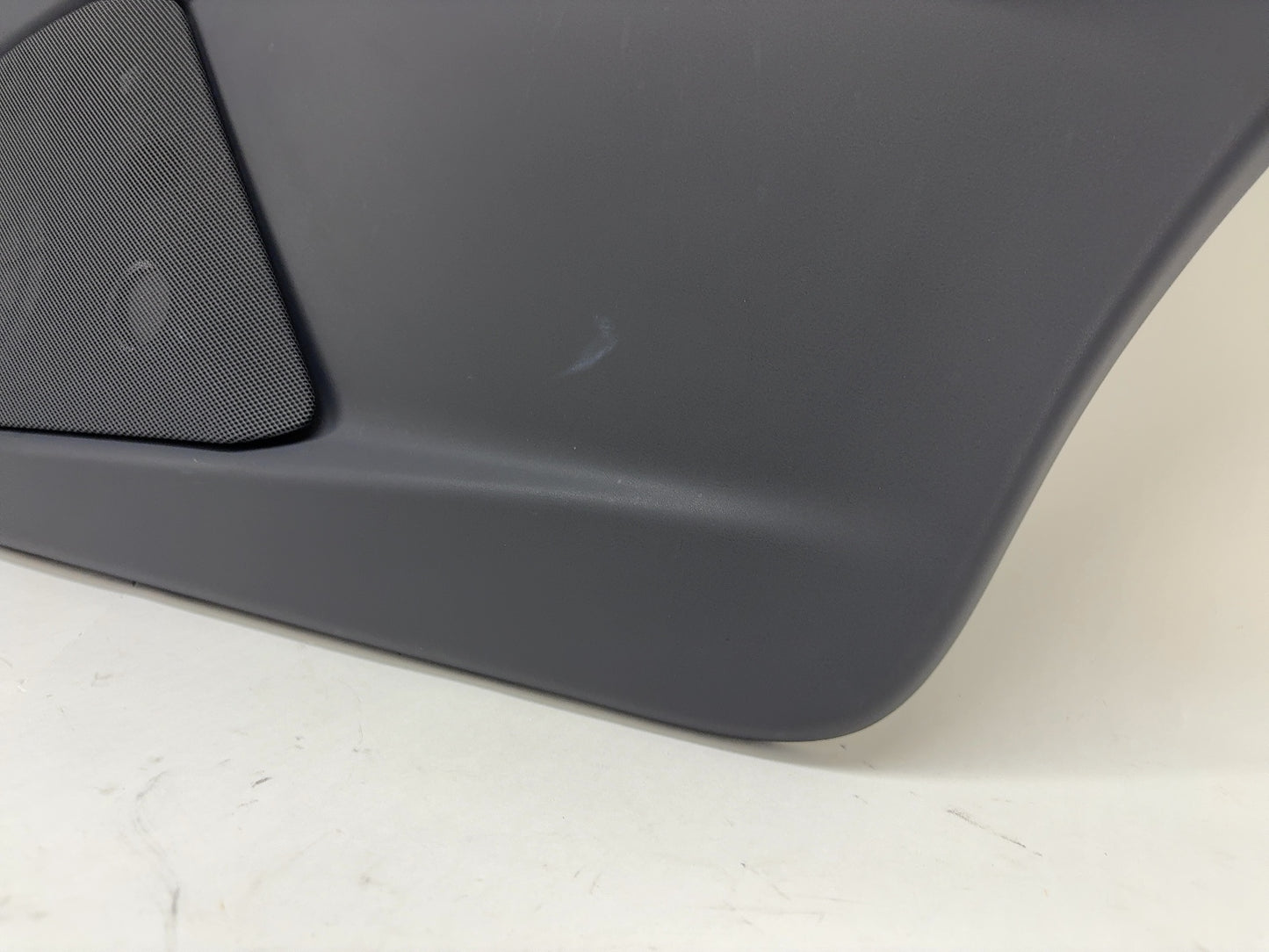 2018 Tesla Model X Rear Right Door Panel 1058004-21-I