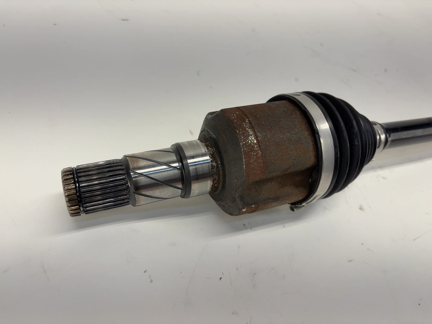 2018 Tesla Model 3 Rear Axle Shaft Left Or Right 1044161-00-C