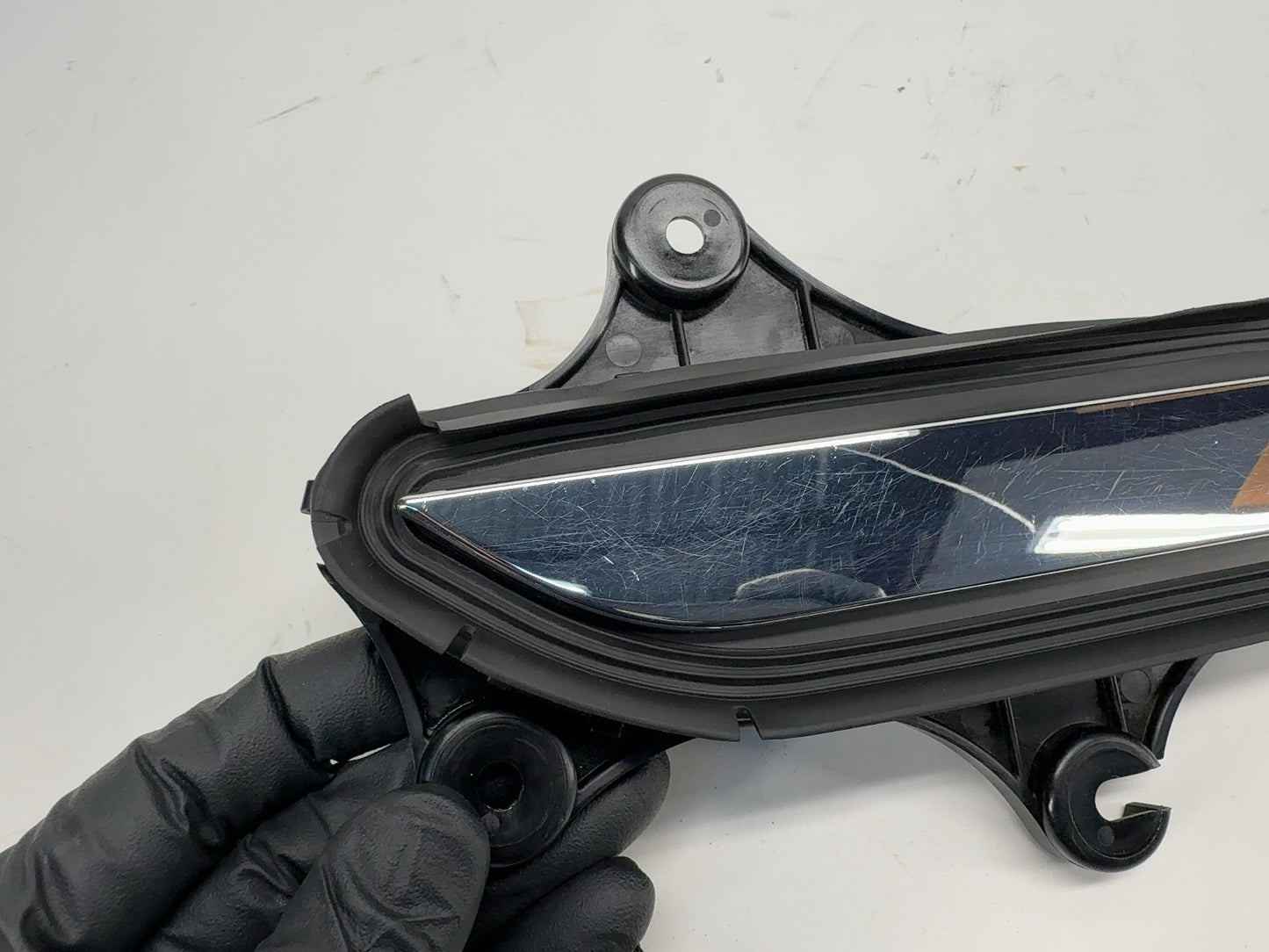 2018 Tesla Model X Front Right Door Handle 1035419-00-E