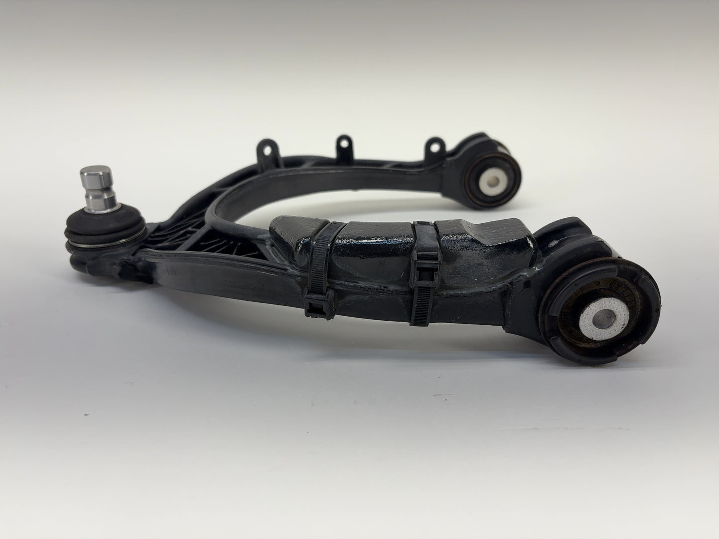 2018 Tesla Model 3 Front Right Upper Control Arm 1044326-00-E