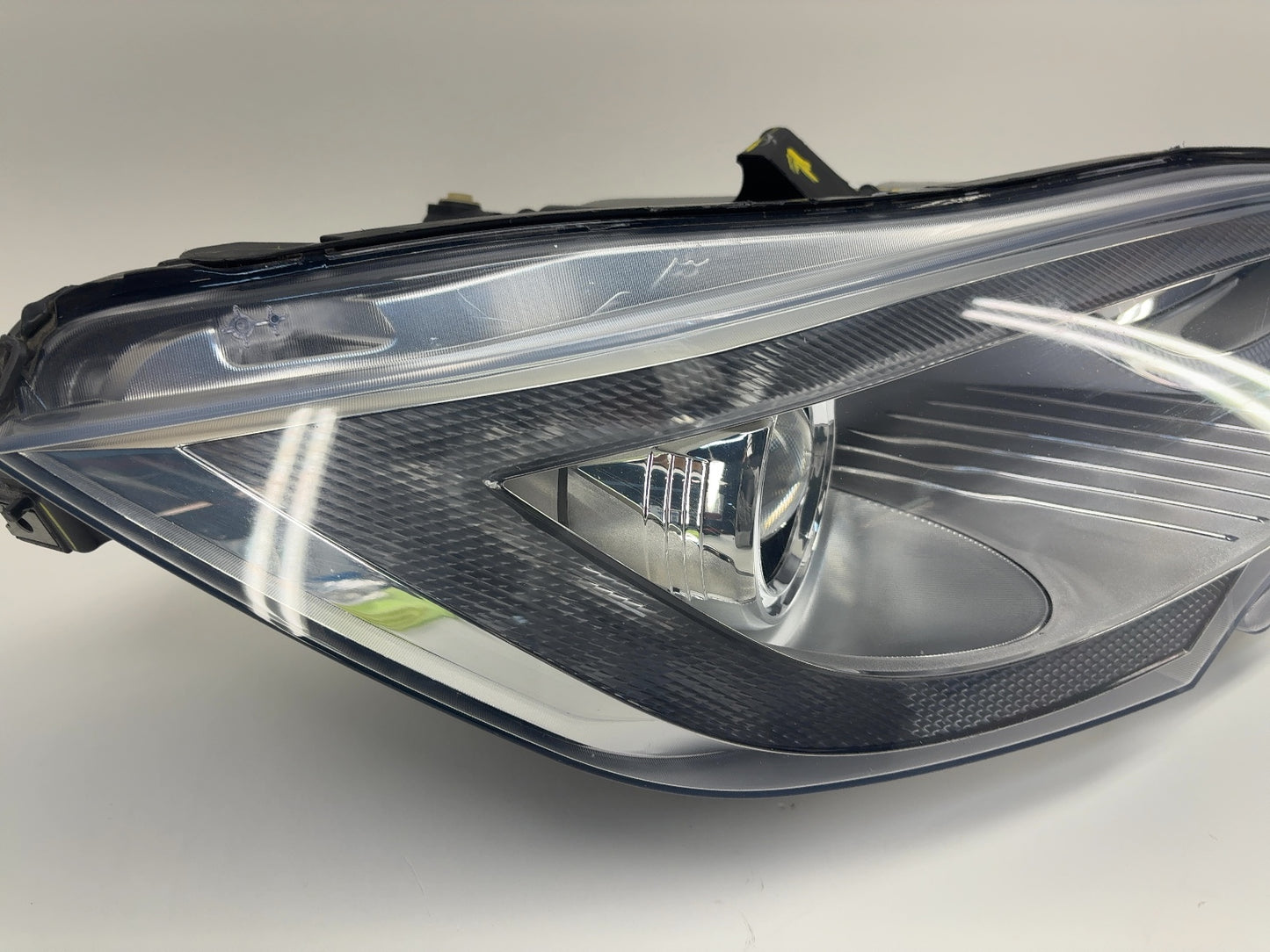 2015-2017 Tesla Model S Right Headlight 6005907-00-D