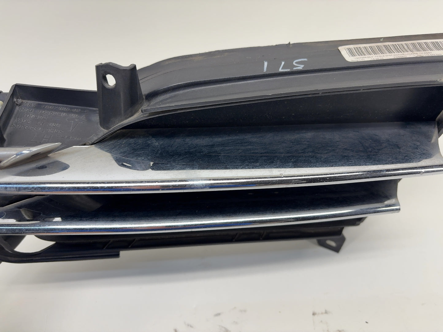 2015-2018 Tesla Model S Active Louvre Left 1007268-00-F