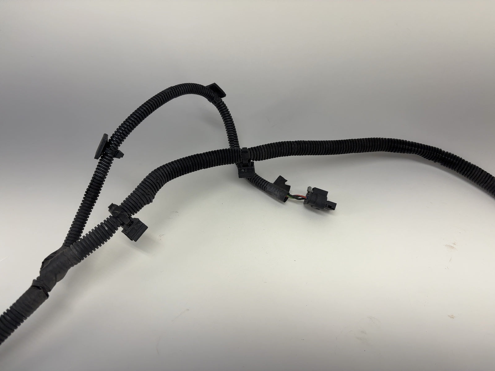 2013 Tesla Model S Front Bumper Harness 1004420-00-F – Calimotive