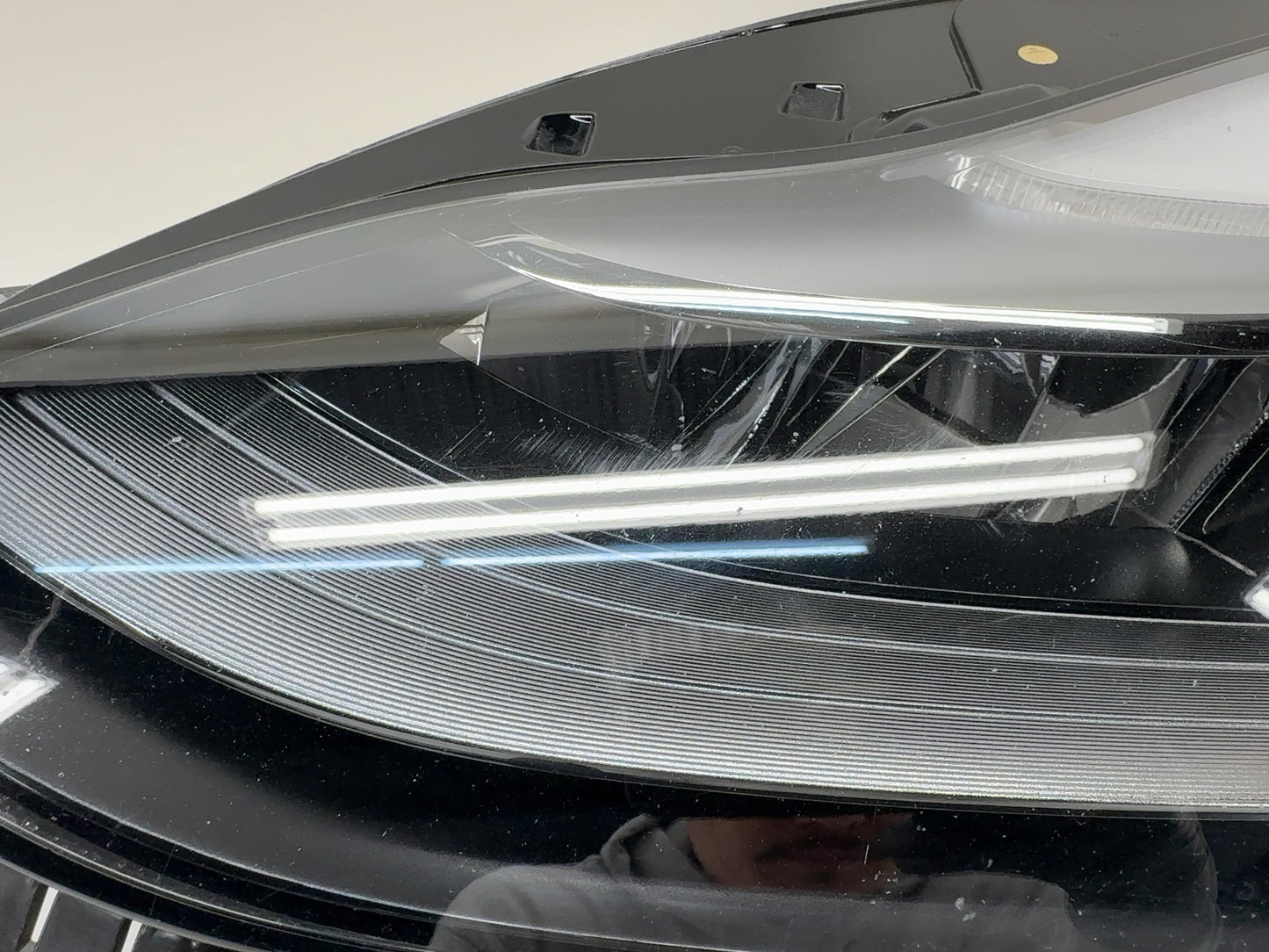 2023 Tesla Model Y Left Global Headlight 1514952-00-D