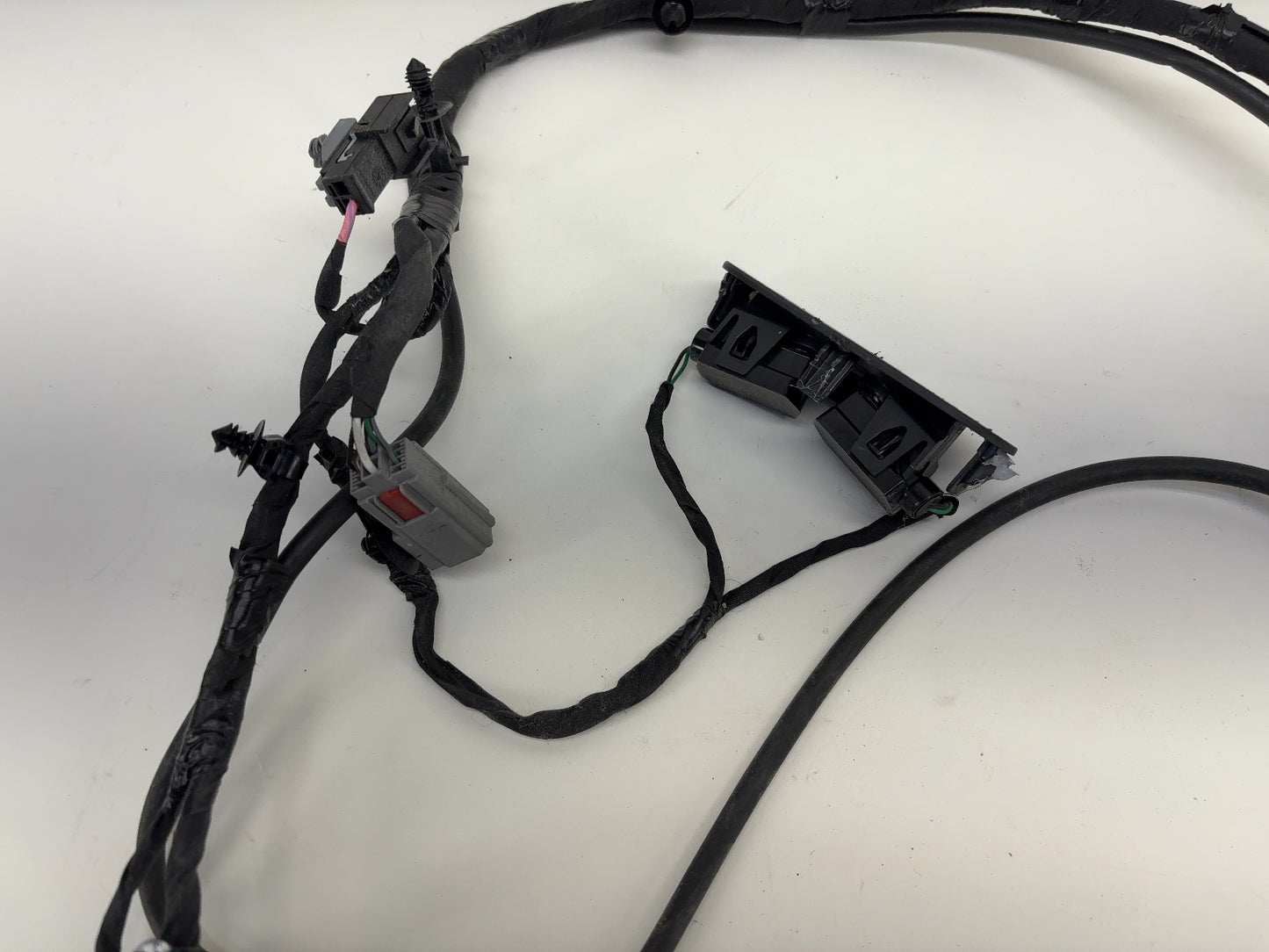 2023 Rivian R1S Liftgate Harness PT00623961-B