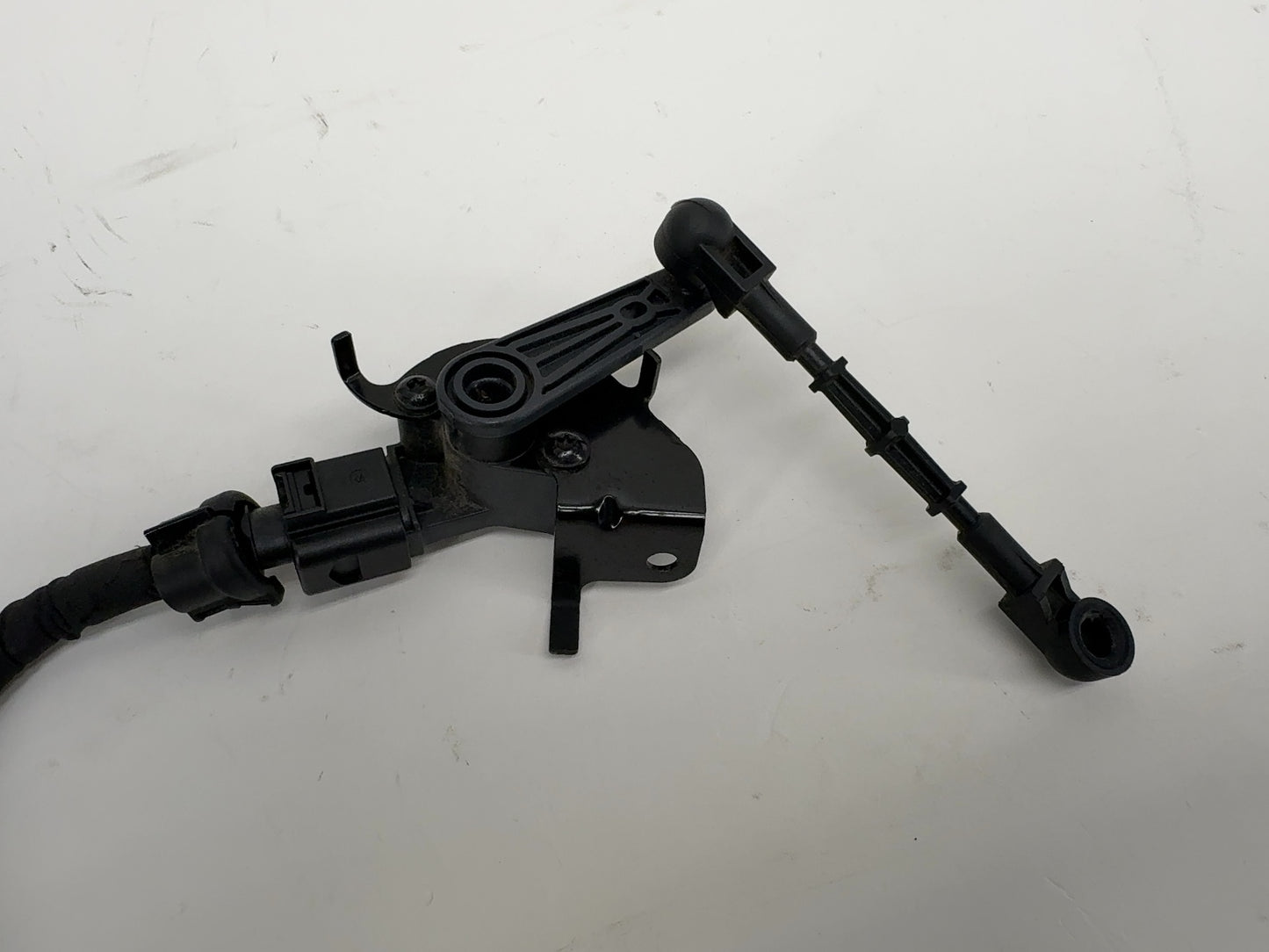 2023 Rivian R1S R1T Front Left Ride Height Sensor PT00039807-D
