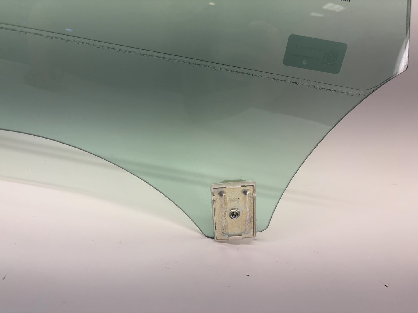 2025 Tesla Model 3 Highland Rear Right Door Glass Laminated 2020916-00-C