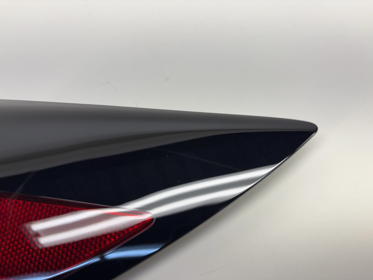 2025 Tesla Model 3 Highland Right Quarter Reflector 1715105-30-A