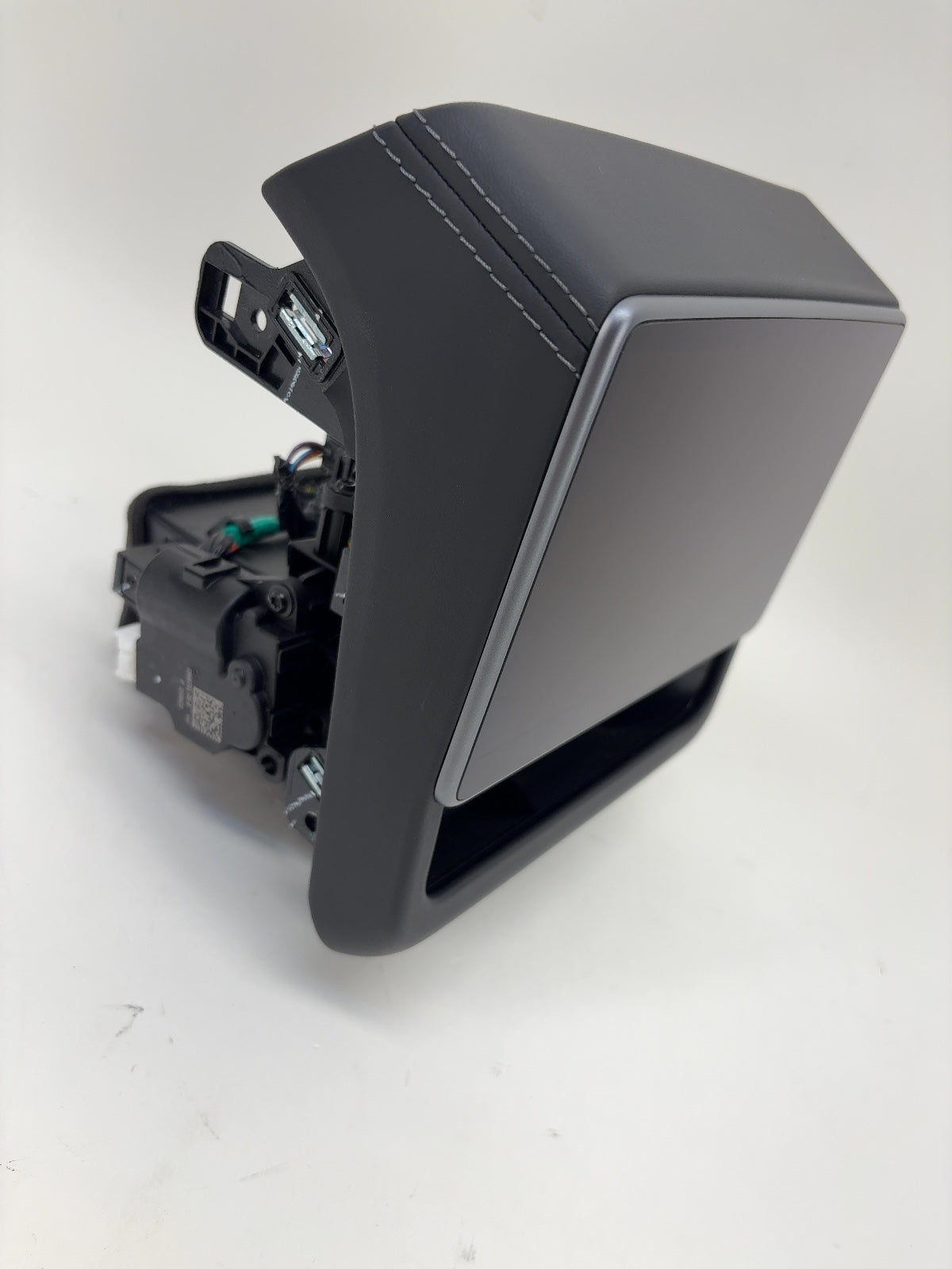 2024-2026 Tesla Model Y Juniper Rear Display 1875931-00-D