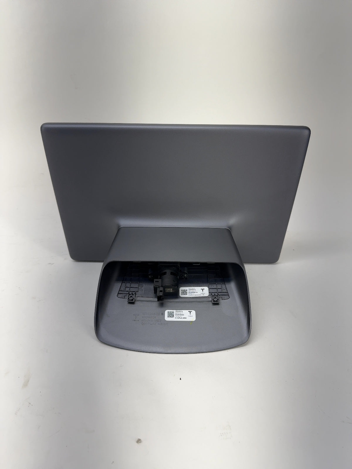 2024-2026 Tesla Model 3 Highland Center Display 1756566-00-D