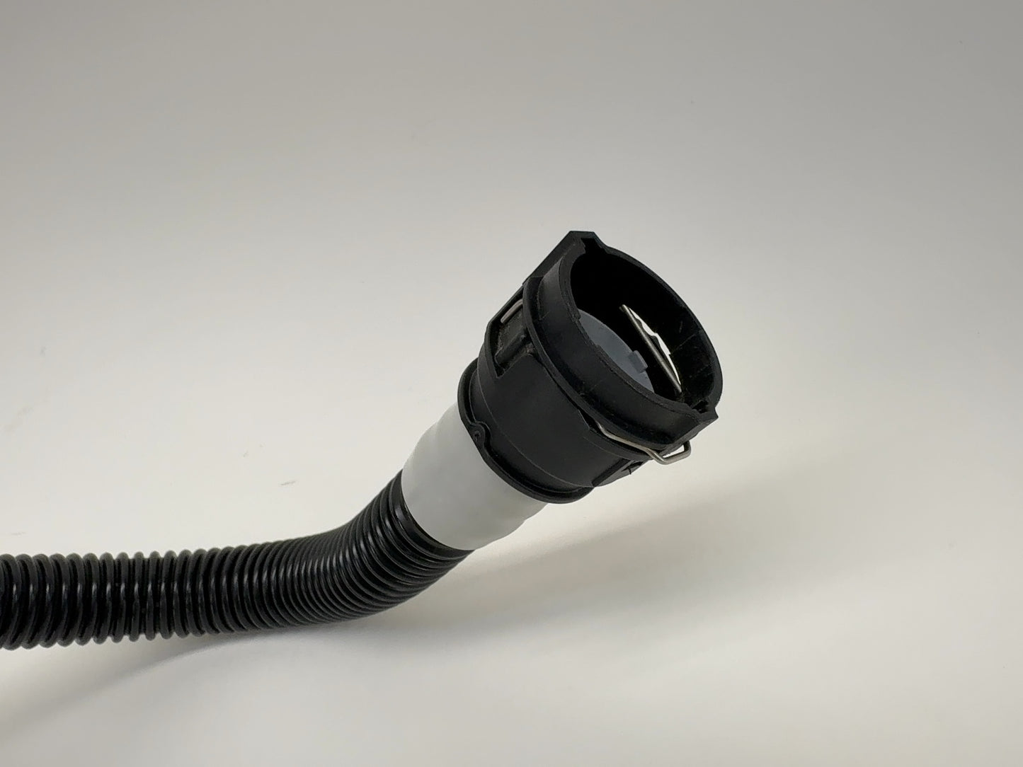 2021 Tesla Model 3 Inlet Radiator Hose 1501332-00-C