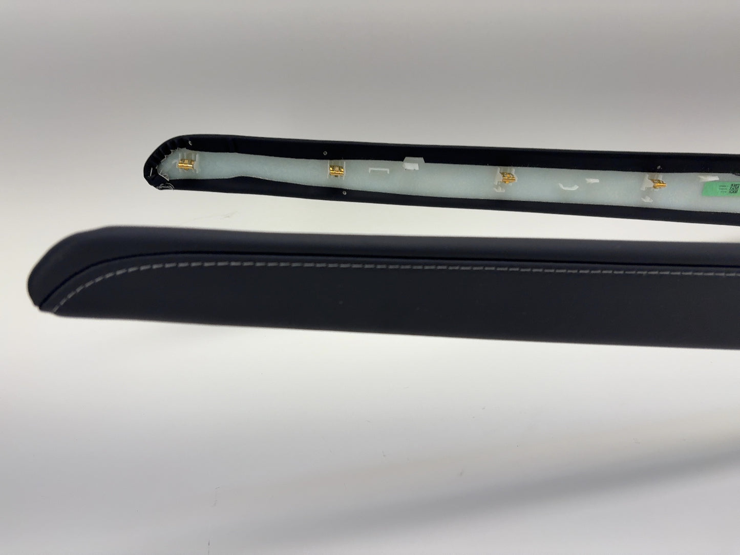 2022-2025 Tesla Model 3 Wireless Charging Module With Trim 1755100-00-D