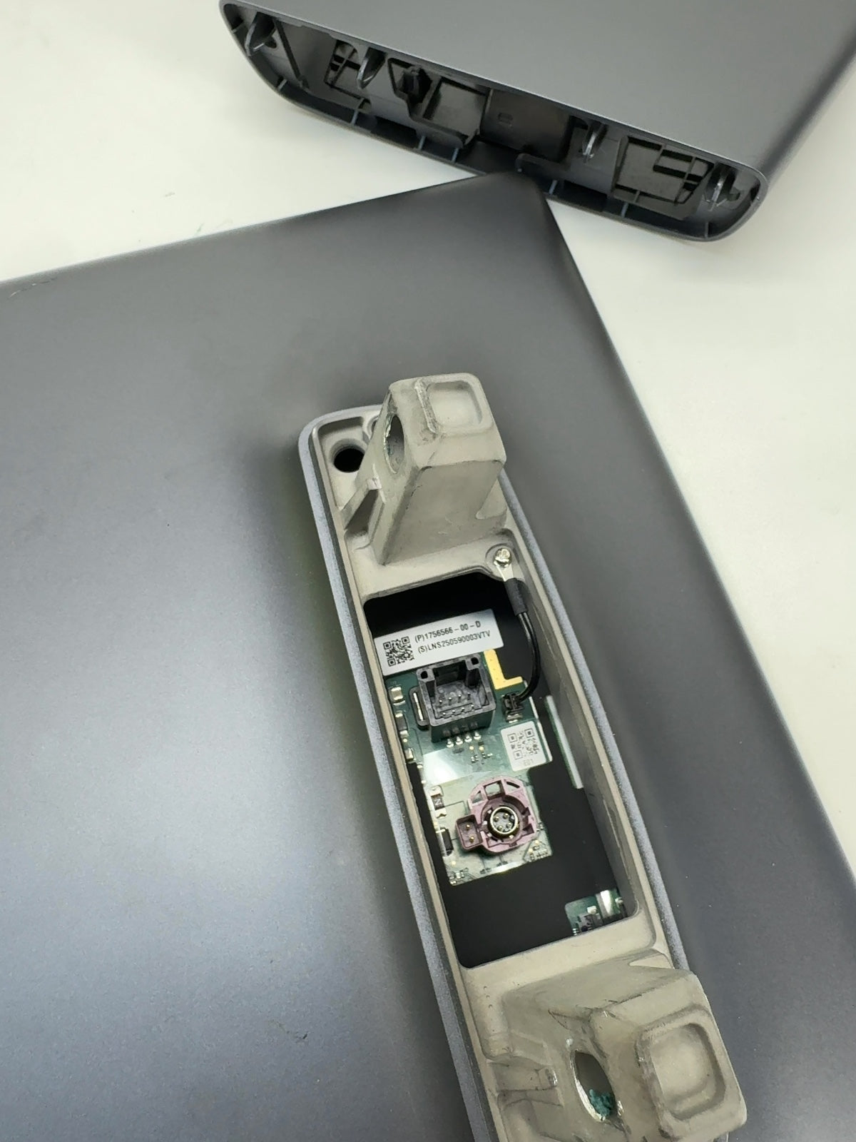 2024-2026 Tesla Model 3 Highland Center Display 1756566-00-D