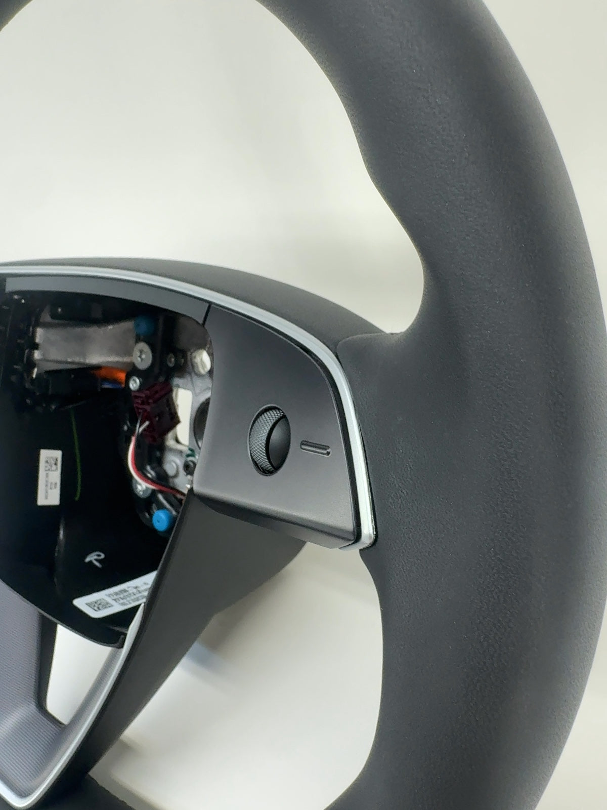2025 Tesla Model 3 Highland Steering Wheel Pur Leather 1735339-00-G