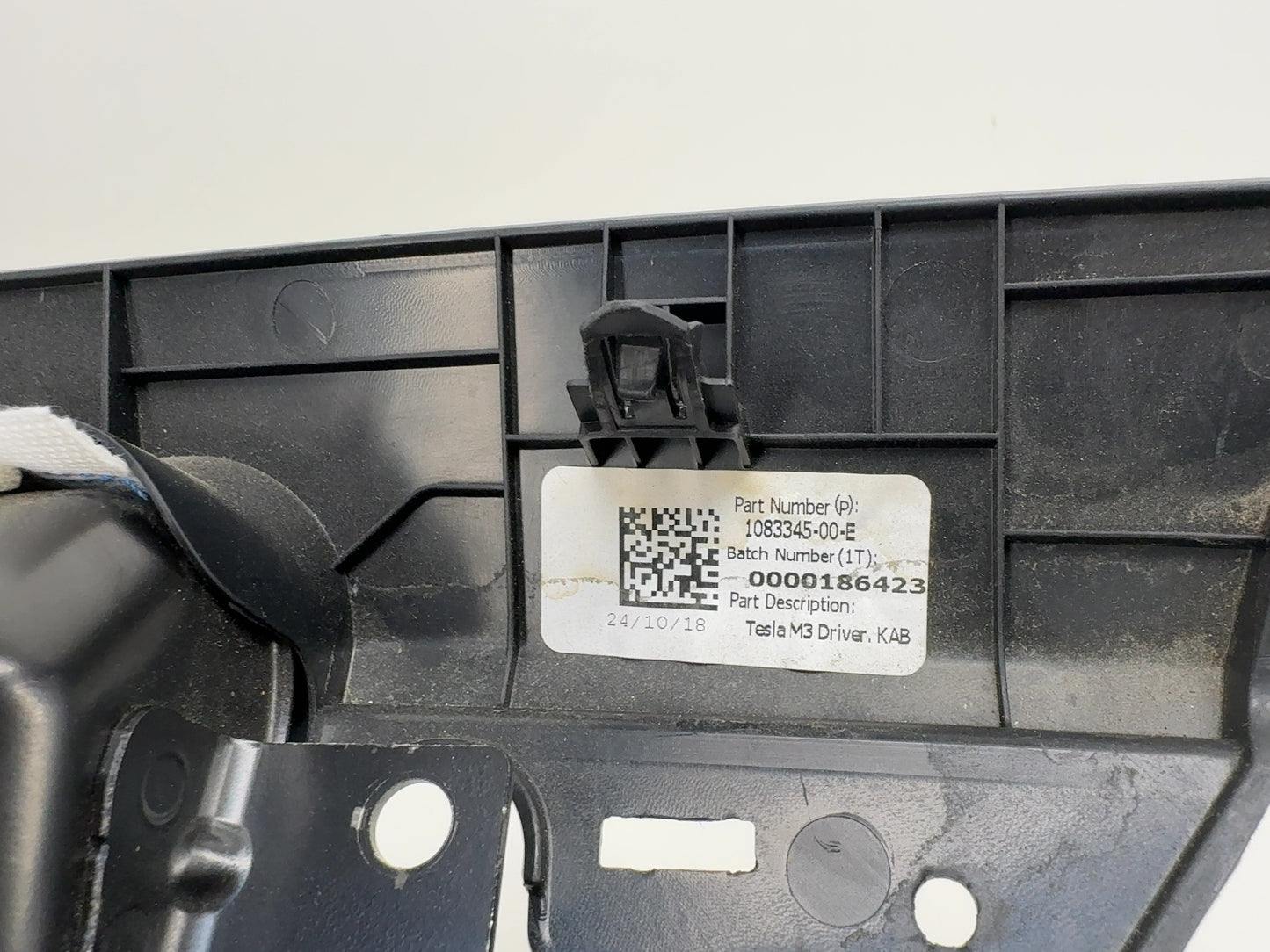 2018 Tesla Model 3 Front Left Driver Knee Airbag 1083345-00-E