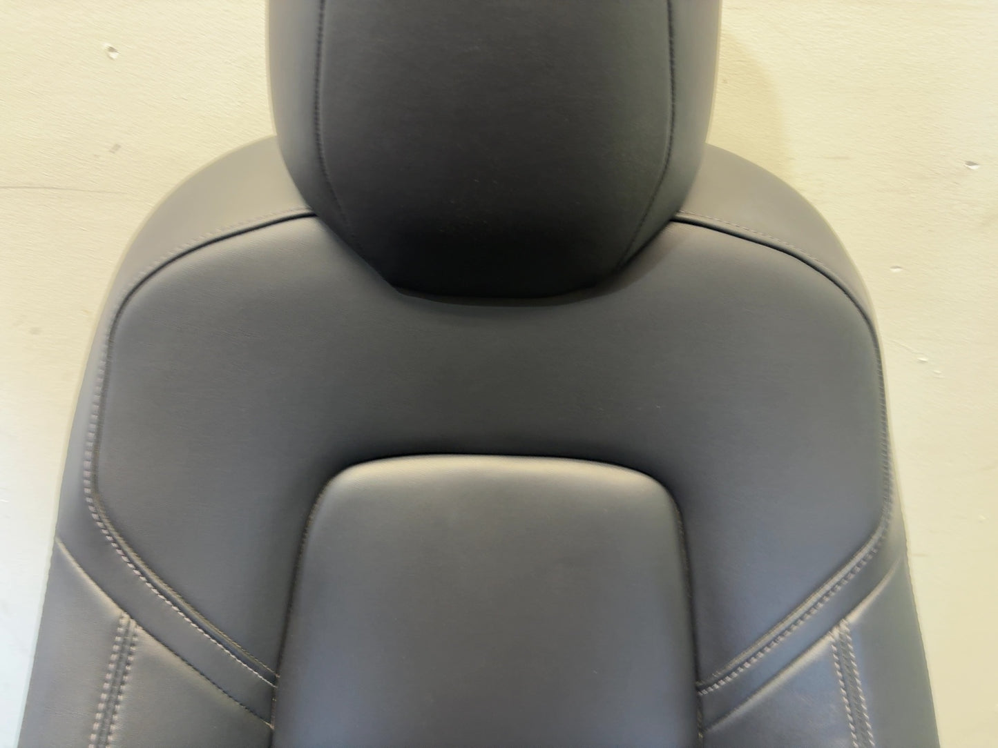 2018-2020 Tesla Model 3 Front Right Seat Assembly 7654324-01-B