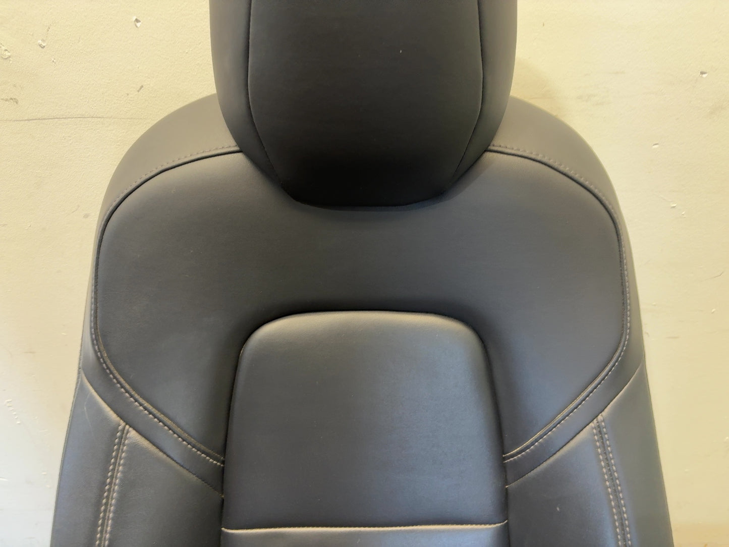 2018 Tesla Model 3 Front Left Seat Assembly 7654322-01-B