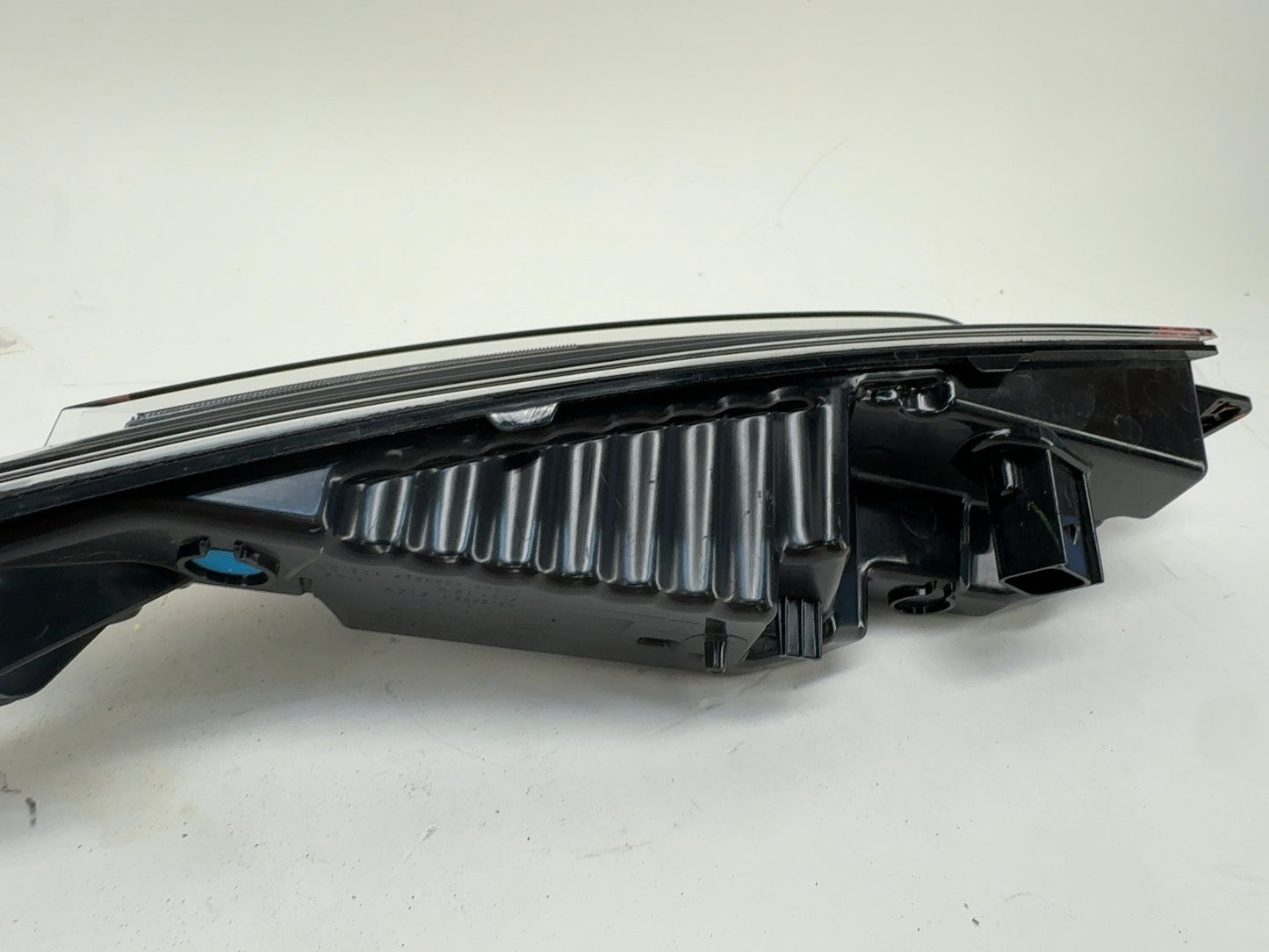 2025-2026 Tesla Model 3 Highland Rear Bumper Left Light 1712513-00-E