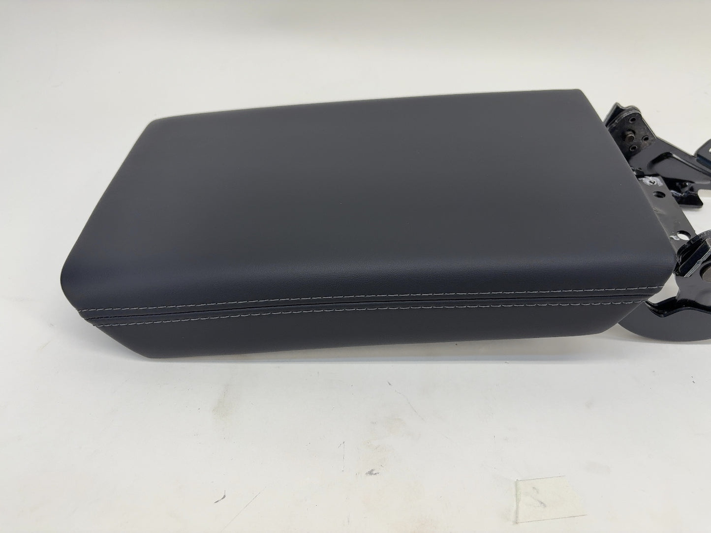 2025-2026 Tesla Model 3 Highland Center Console Armrest 1714422-24-G