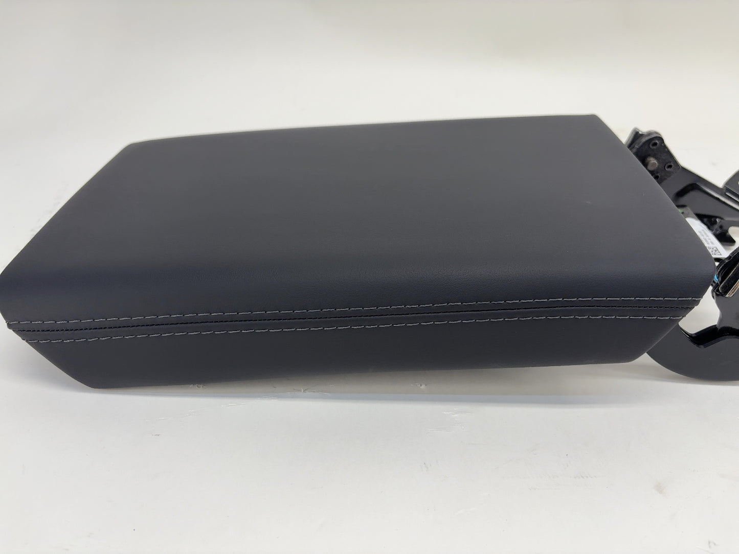 2025-2026 Tesla Model 3 Highland Center Console Armrest 1714422-24-G