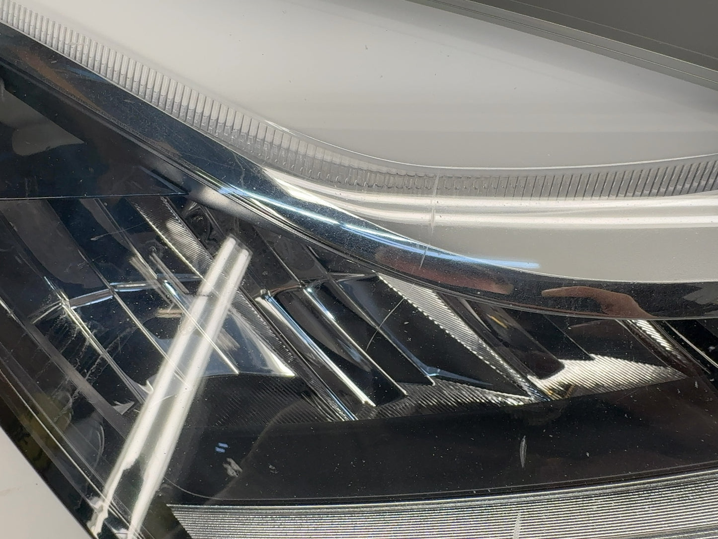 2018 Tesla Model 3 Right Headlamp 1077372-00-E