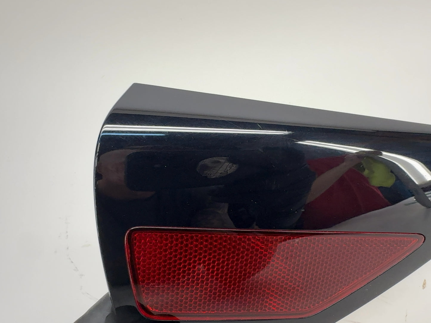 2021-2022 Tesla Model 3 Right Quarter Reflector 1518783-00-A