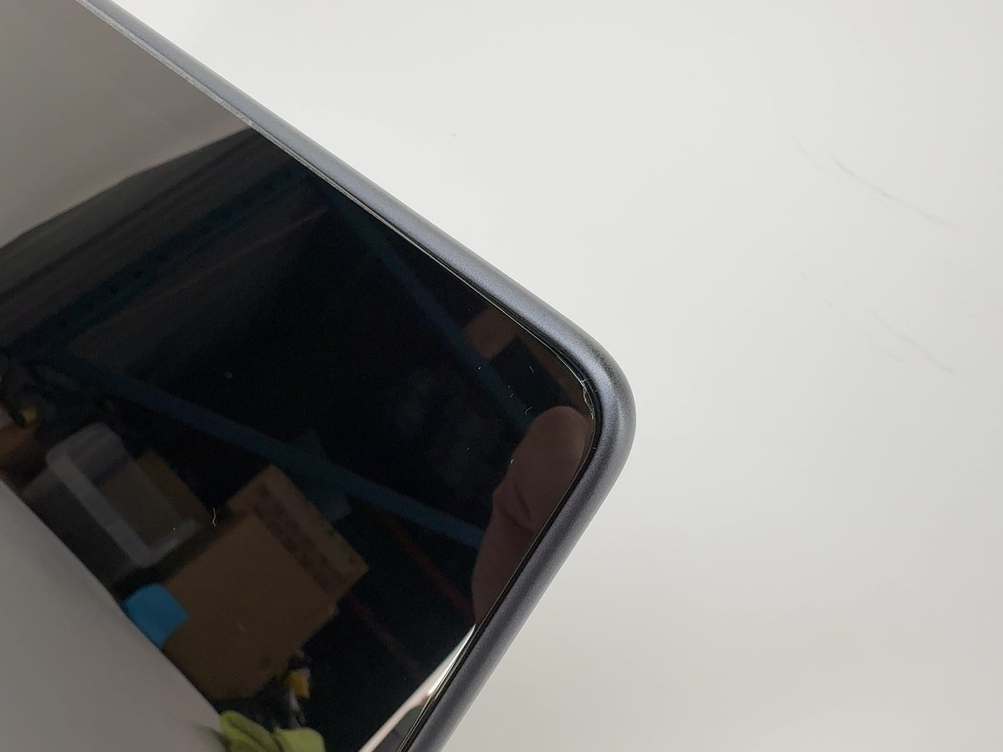 2022-2023 Tesla Model 3 Center Display 1089543-00-J
