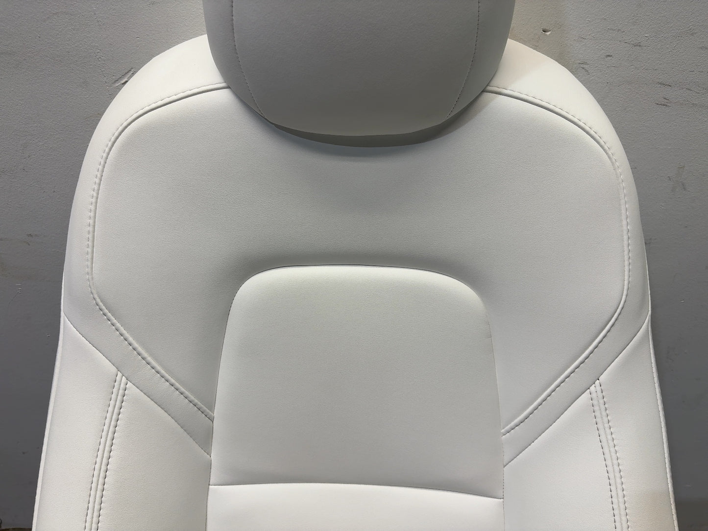 2023 Tesla Model 3 Front Right Seat Assembly 7654324-02-D
