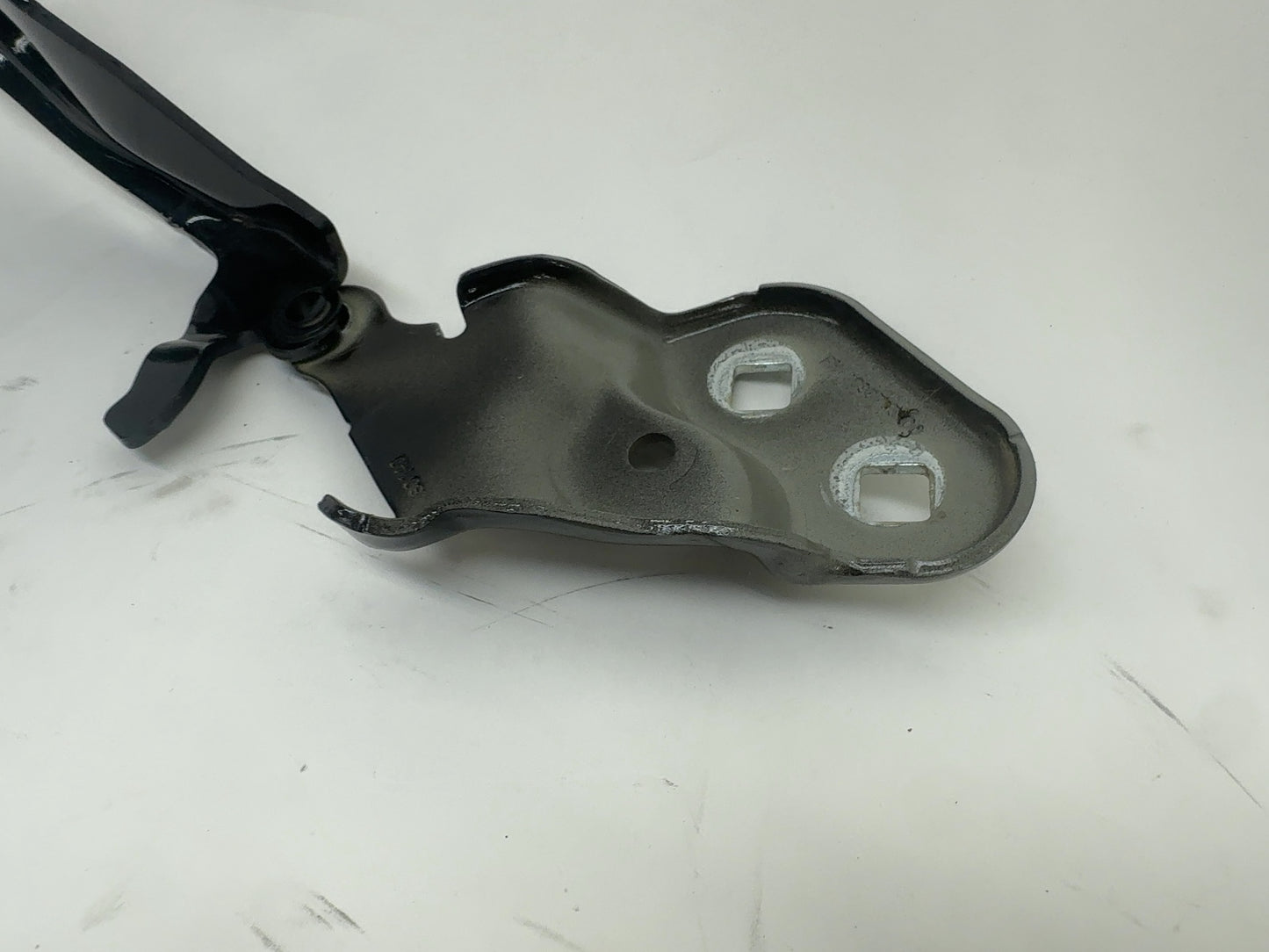 2023 Tesla Model 3 Hood Hinge Right 1098793-00-D
