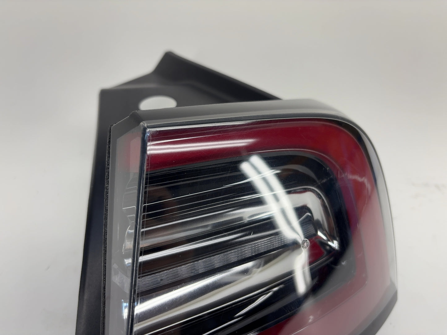 2022 Tesla Model 3 Tail Lamp Rear Bodyside Right 1077398-96-F