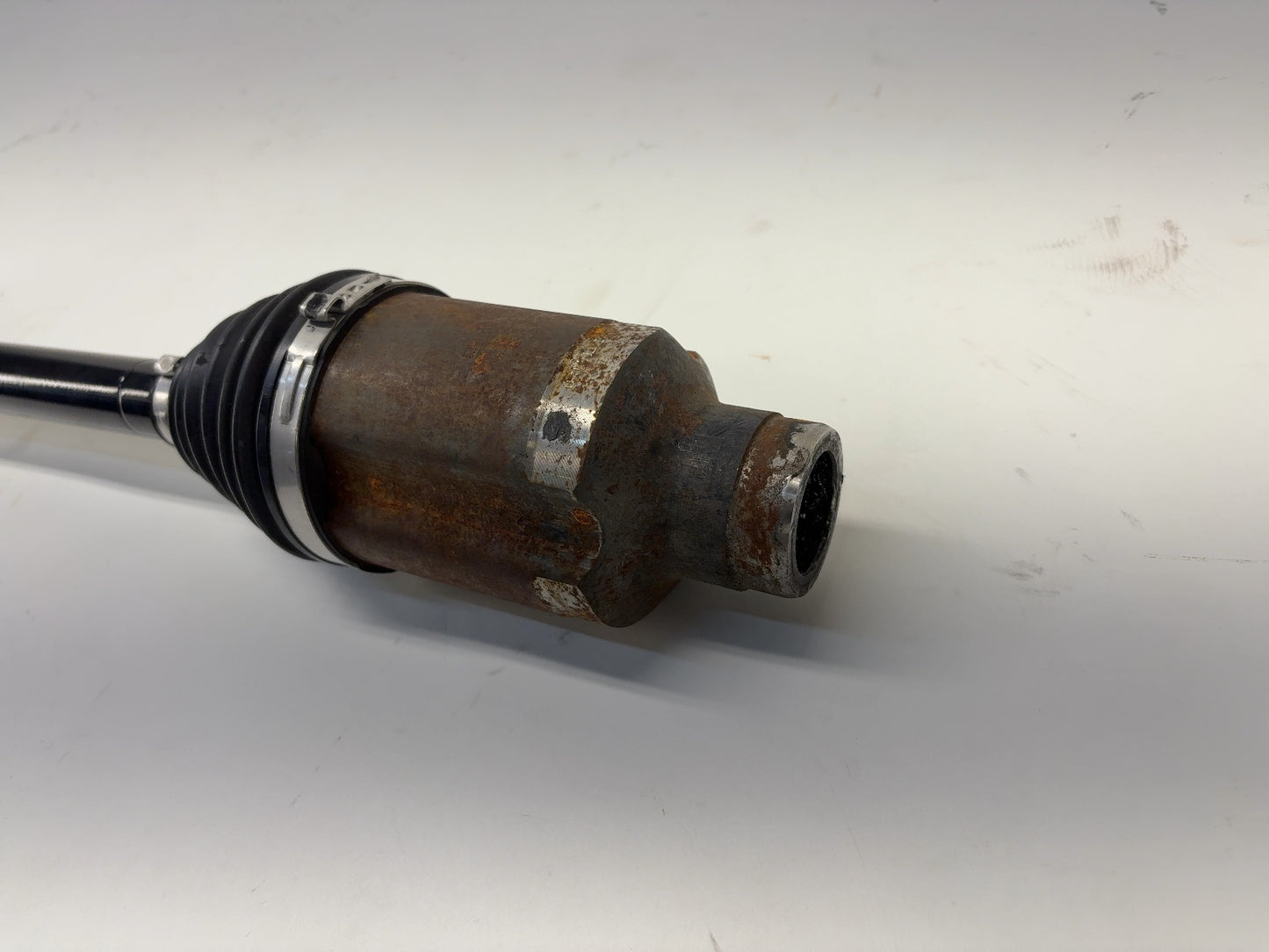 2017-2018 Tesla Model X Front Right Axle Shaft 1027115-00-D
